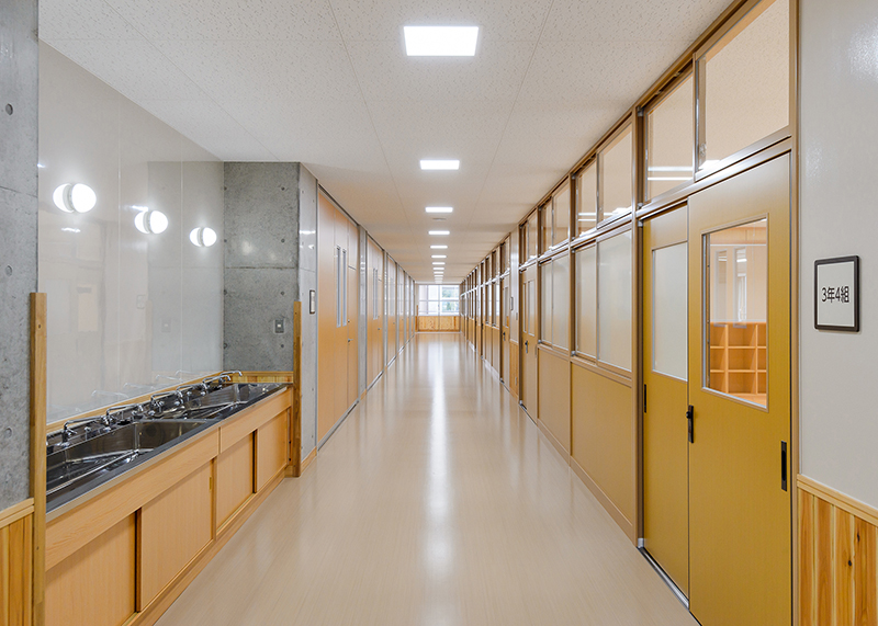 山口県防府市の成長建設の建築作品集-防府市立桑山中学校2